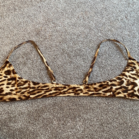 RARE Monday Swimwear St. Barths Bikini Top (Small) - Picture 10 of 15